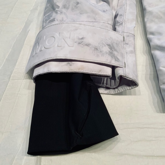 Montec Doom Ski Jacket, Women's XL, White TieDie - Picture 4 of 7